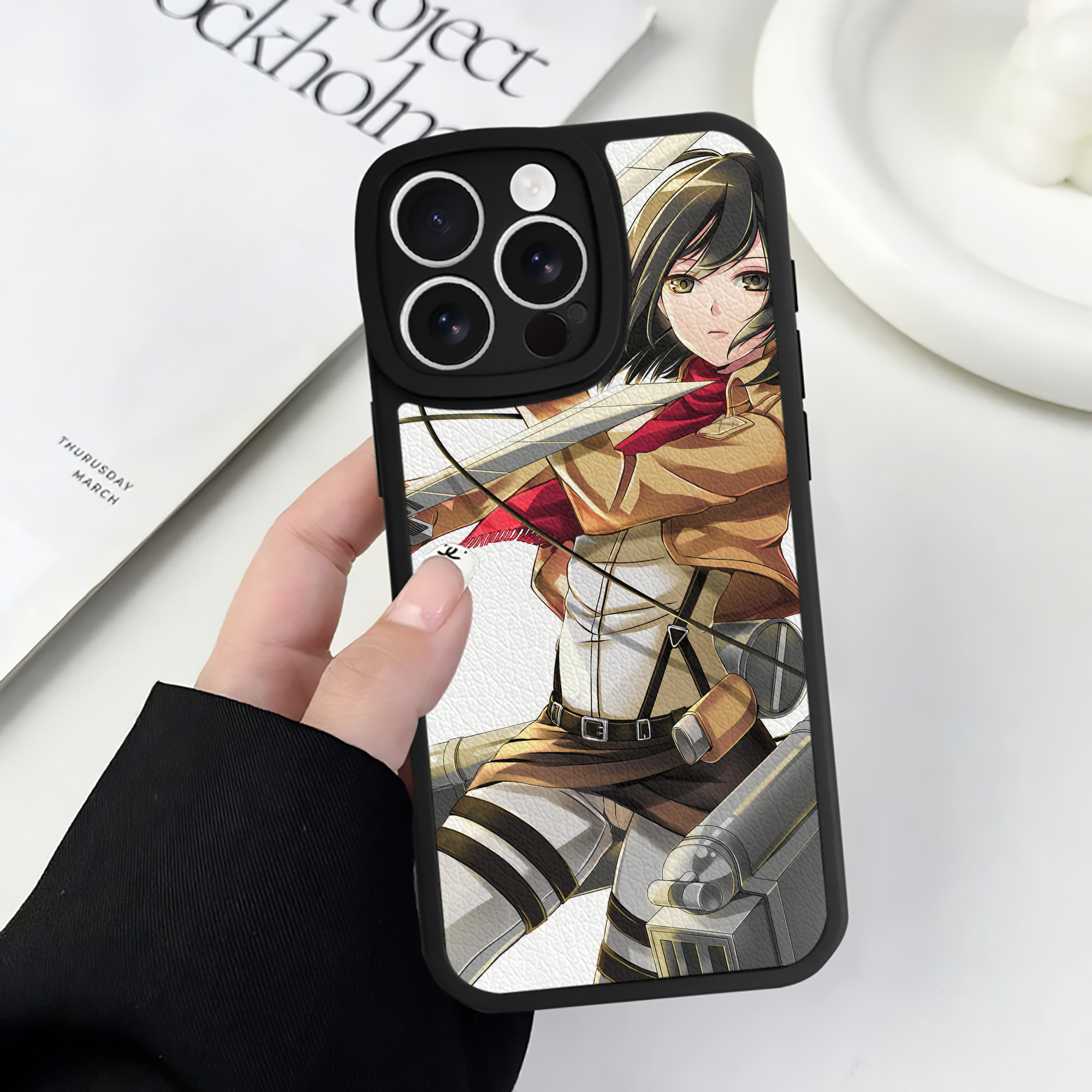 （画像用） 進撃の巨人 Attack on Titan 【iPhone 16シリーズ対応】シリコンスマホケース（レザー調） 材質：シリコン
